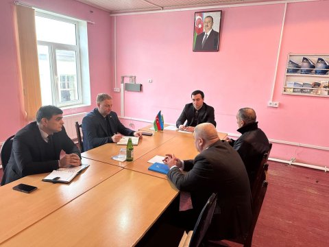 Mahir Süleymanlı Şabranda vətəndaşların problemlərini dinlədi
