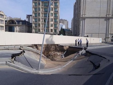 Yol çökür, körpü uçur, sürücü ölür, amma &ldquo;Azəravtoyol&rdquo; &ldquo;yaxşı&rdquo; İŞLƏYİR