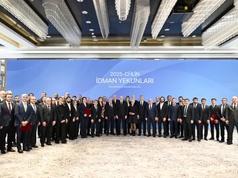 Prezident idman yekunlarına həsr olunan mərasimdə iştirak etdi