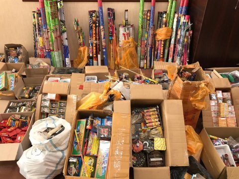 Pirotexniki vasitələr satan 20 nəfər saxlanıldı