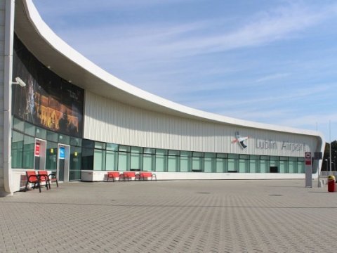 Polşanın iki hava limanının fəaliyyəti dayandırıldı&nbsp;