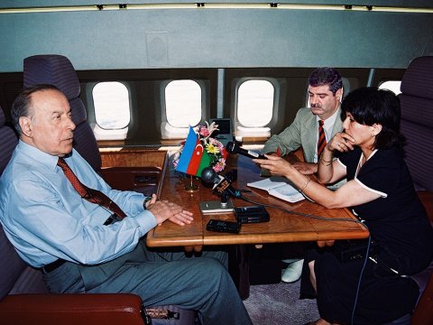 Heydər Əliyev məktəbindən keçən jurnalist: Sakit Ocaqlı