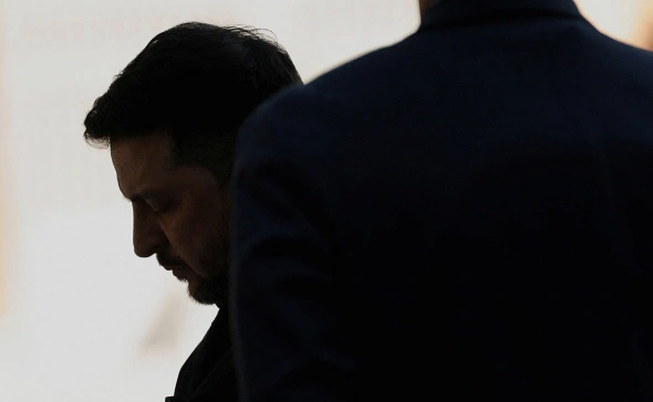 Zelenski Donbasla bağlı referenduma RAZIDIR