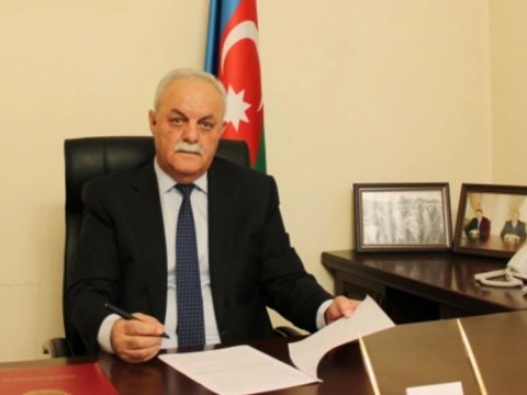 Prezidentin təltif etdiyi keçmiş səfir KİMDİR...