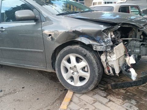 Tovuzda iki maşın toqquşdu -&nbsp;Yaralanan var