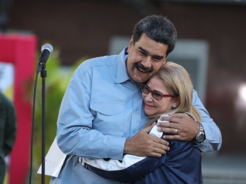 ABŞ Venesuela&nbsp;prezidentini və xanımını&nbsp;ƏLƏ KEÇİRİB