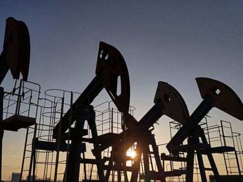 &ldquo;Brent&rdquo; nefti kəskin&nbsp;ucuzlaşdı - 60 dollara düşüb