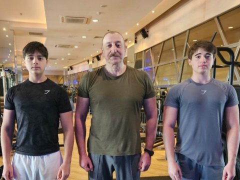 Tokayev İlham Əliyevi fərqləndirdi: Fiziki cəhətdən güclüdür