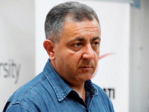 Ərəstun Oruclunun məhkəməsi başladı