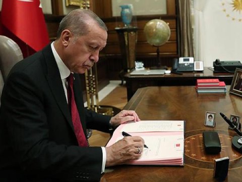 Ərdoğan 19 vilayətə yeni vali təyin edib