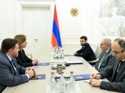 Paşinyan ABŞ diplomatı ilə Zəngəzur dəhlizini müzakirə etdi