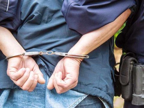 Hədə-qorxu ilə pul tələb edən şəxs saxlanıldı