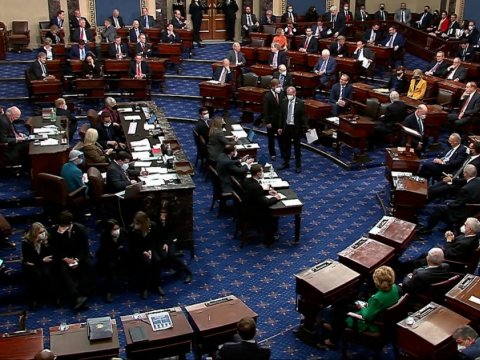 ABŞ senatı Trampa qadağa qoydu