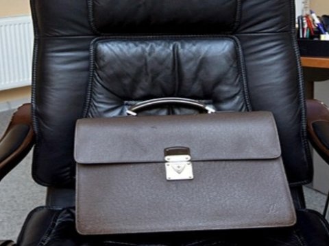 Bələdiyyə sədrinin ölkədən çıxışına &ldquo;stop&rdquo; qoyuldu