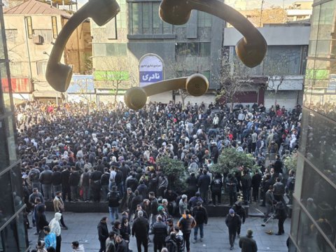 İranda internet&nbsp;12 saatdır kəsilib