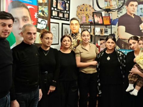 Leyla Əliyeva şəhid ailəsini ziyarət etdi&nbsp;- FOTOLAR