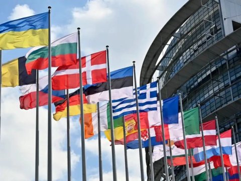 İran deputatlarına qadağa qoyuldu