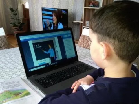 Rayon məktəblərində distant təhsil sınaqdan keçirilir