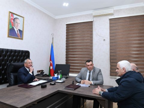 Rövşən Rzayev keçmiş köçkünləri qəbul edib - FOTO