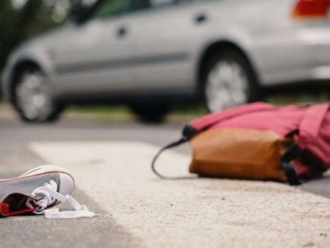 Qusarda məktəbli qızları maşın vurdu