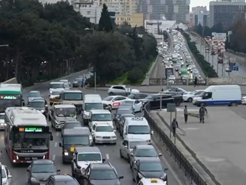 &ldquo;Şamaxinka&rdquo;da işıqforlar quraşdırılır&nbsp;- VİDEO