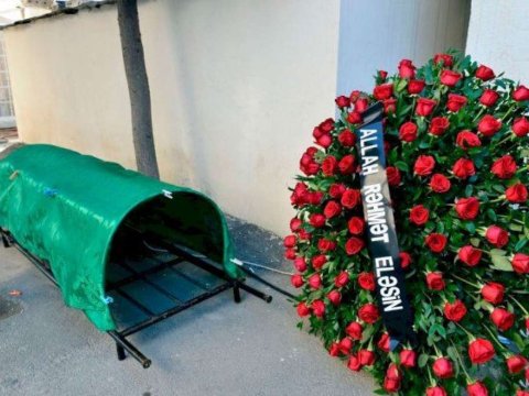 Tanınmış şair vəfat etdi - FOTO