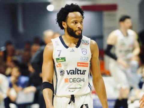 "Neftçi"də bir transfer, iki ayrılıq