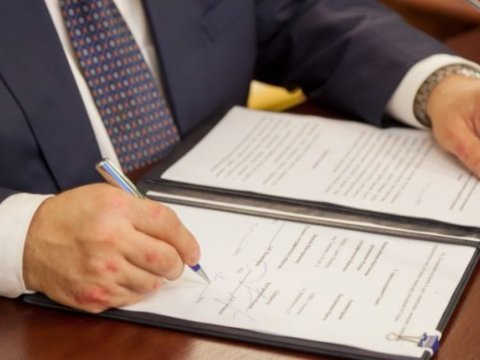 Xüsusi icra məmurları ilə bağlı&nbsp;QƏRAR