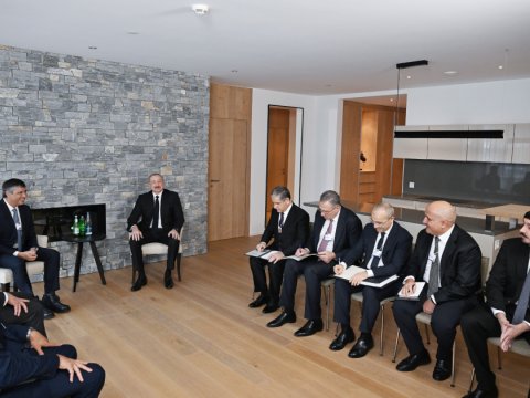 Prezident Davosda görüş keçirdi - FOTO