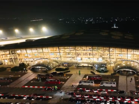 Kazana&nbsp;gedən təyyarə Bakıya məcburi eniş etdi