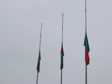 Xankəndi, Xocalı və Ağdərədə bayraqlar yarıyadək endirilib