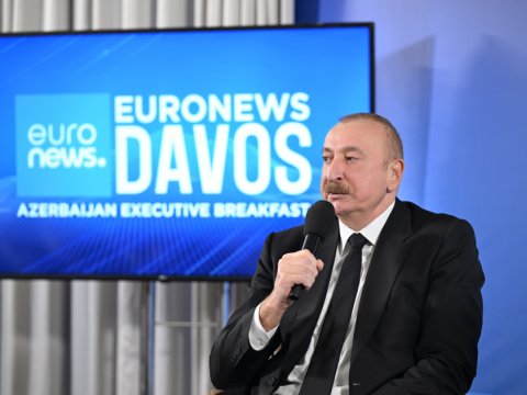 Prezident İrandan danışdı: Qeyri-sabitlikdən narahatıq