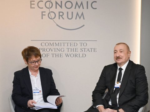 İlham Əliyev bank prezidenti ilə görüşdü