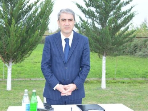 Yeni icra başçısı müavinini işdən çıxardı