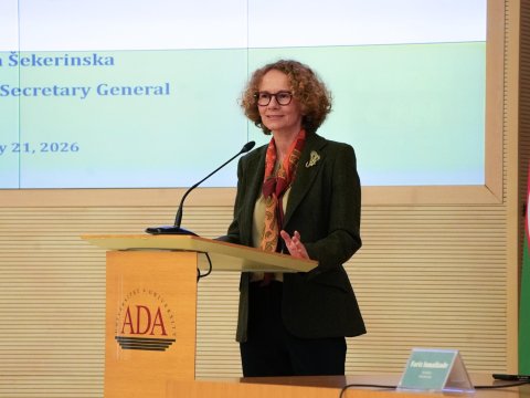 Radmila Şekerinska Azərbaycana gəldi