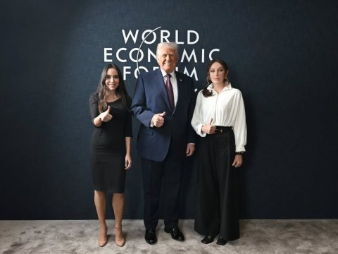 Prezidentin ailəsi Trampla birgə - FOTO