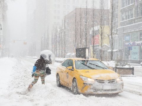 ABŞ-də qar fırtınası:&nbsp;230 mindən çox ev işıqsız qaldı
