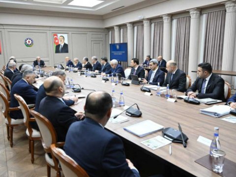 Baş nazir Bakı buxtası ilə bağlı iclas keçirdi - tapşırıqlar verildi