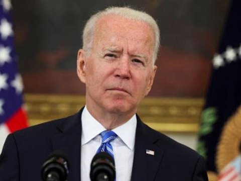 Bayden sükutu pozdu: Trampı tənqid etdi