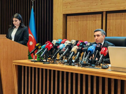 Azərbaycanda analar uşaqlarını dövlət xəstəxanalarında dünyaya gətirir