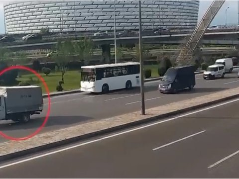 1889 nasaz avtomobil yolda qaldı