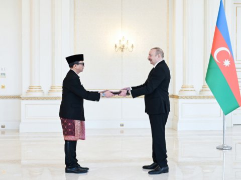 İlham Əliyev İndoneziya Prezidentini Azərbaycana dəvət etdi