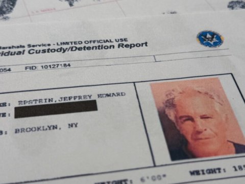 Epşteyn işi üzrə açıq fotoları ABŞ ədliyyəsi səhvən yayıb