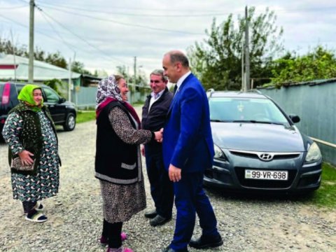 Deputat seçicilərinə hesabat verdi