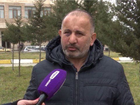 &ldquo;Deyirdi vur ölsün&rdquo;: Ata və oğlu tərəfindən döyülən "Azəriqaz"ın əməkdaşı