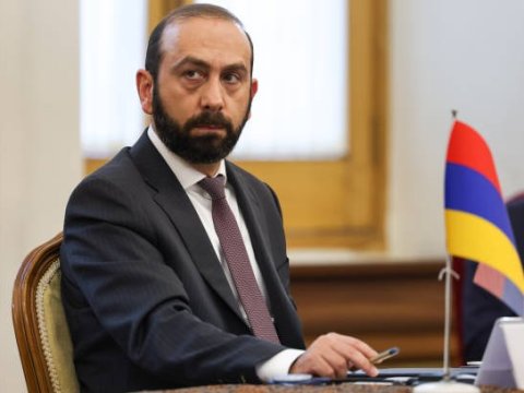 Mirzoyan sülh gündəliyini Avropa&nbsp;rəsmisi ilə müzakirə etdi