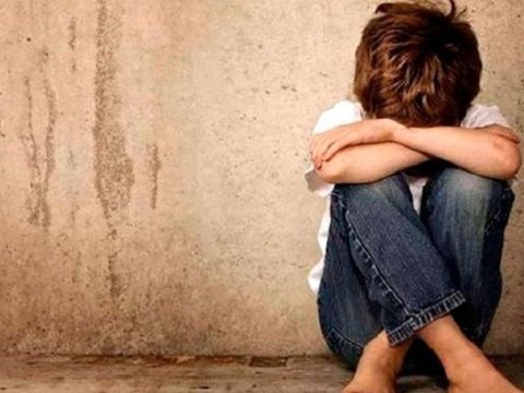 Altı yaşlı uşağa işgəncə verən şəxs "general-mayor"un oğlu imiş