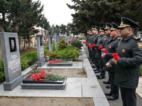 Mübariz İbrahimovun məzarı ziyarət olundu - FOTOLAR