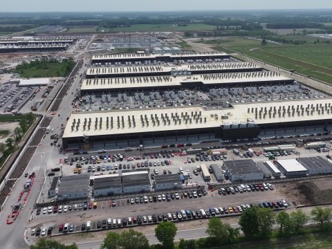 ABŞ-də&nbsp;nəhəng süni intellekt infrastrukturu: Amazon milyardlıq data mərkəzi qurur