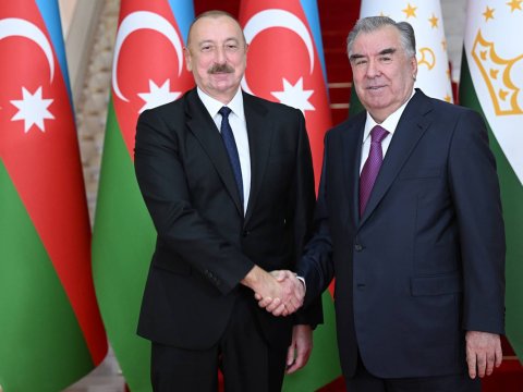 Emoməli Rəhmon&nbsp;İlham Əliyevi&nbsp;təbrik etdi